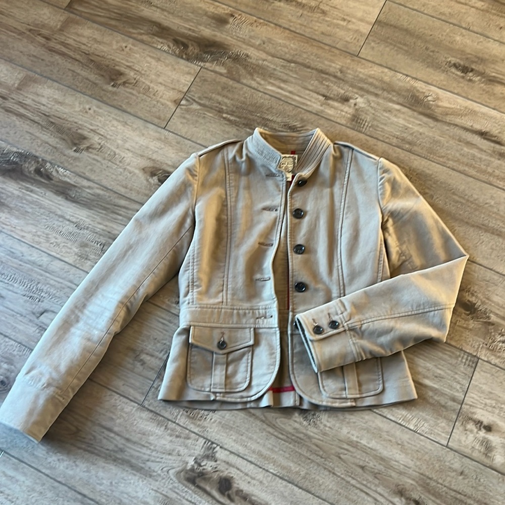 Ralph Lauren Jacket - size small - beautiful buttons and details - camel tan